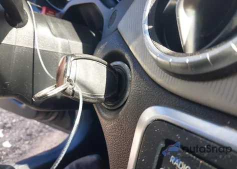 2015 Mercedes-Benz Cla 250 из США, поврежденный, VIN WDDSJ4EB8FN187528